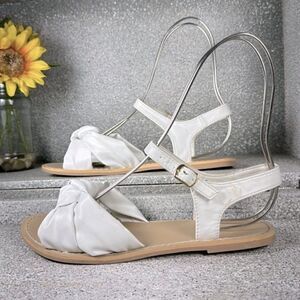 J Crew CrewCuts J. Crew Faux Leather Twist Bow Sandals Girls 5